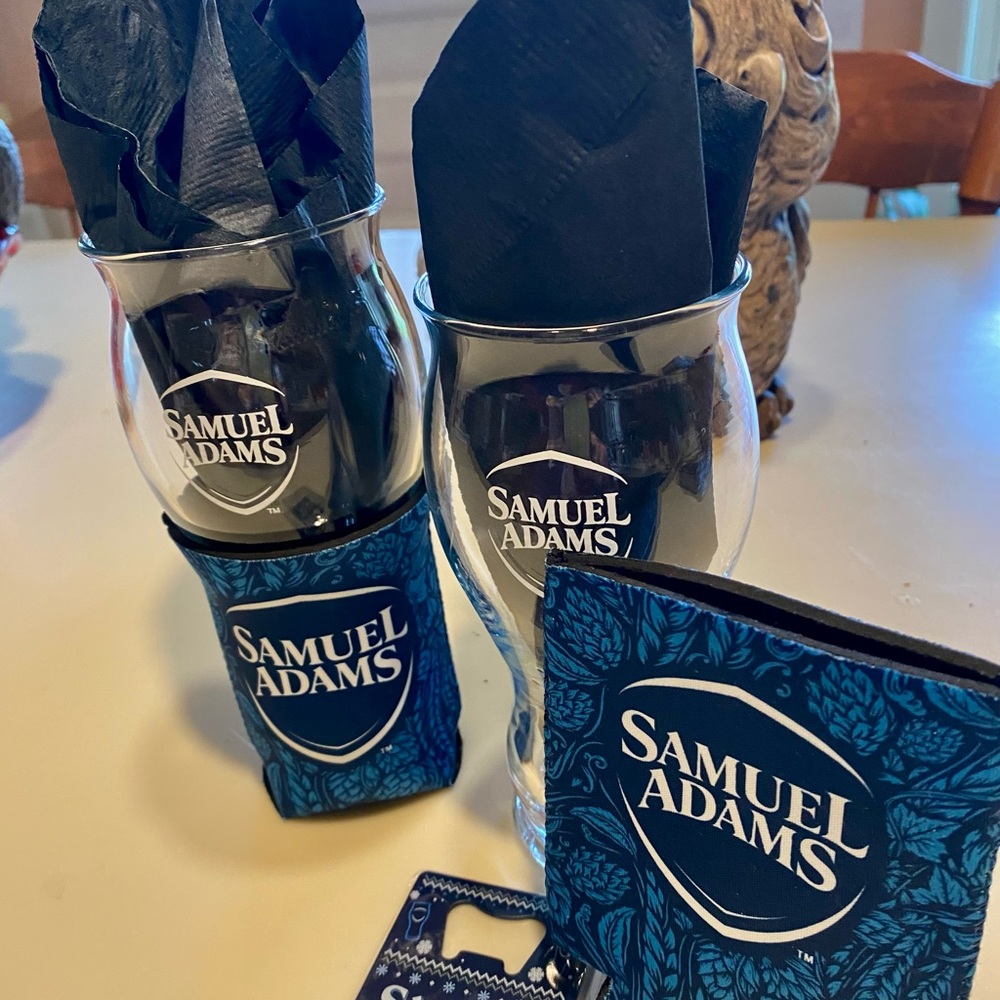 SAM ADAMS GIFT SET NEW GLASSES KOOZIES AND CREDIT CARD BOTTLE OPENER